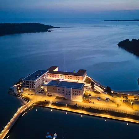 Monumenti Heritage Hotel&resort 호텔 풀라