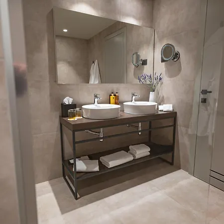Monumenti Heritage Hotel&resort 5* 풀라