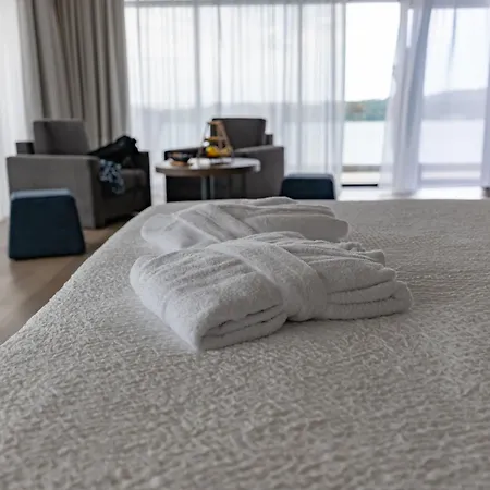 Monumenti Heritage Hotel&resort 5* 普拉